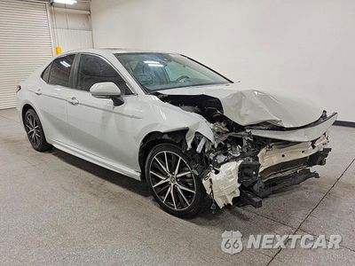 Czwarte zdjęcie samochodu z boku: 2023 TOYOTA CAMRY SE VIN:4T1T11AK7PU137130 - miniatura