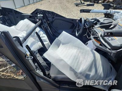 Piąte zdjęcie samochodu w środku: 2026 CAN-AM COMMANDER UTILITY VEHICLE VIN:3JBASAX40TE000155 - miniatura