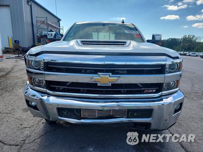 Piąte zdjęcie samochodu w środku: 2018 CHEVROLET SILVERADO K2500 HEAVY DUTY LTZ VIN:1GC1KWEY3JF245793 - miniatura