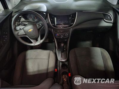 Zdjęcie 8 z 13 samochodu: 2018 CHEVROLET TRAX LS VIN:KL7CJNSB1JB575636 - miniatura