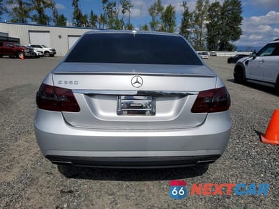 Zdjęcie 6 z 12 samochodu: 2012 MERCEDES-BENZ E 350 VIN:WDDHF5KB0CA605881 - miniatura