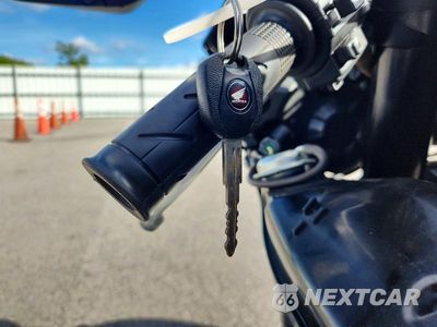 Zdjęcie 8 z 9 samochodu: 2013 HONDA CBR1000 RR-ABS VIN:JH2SC5984DK400036 - miniatura
