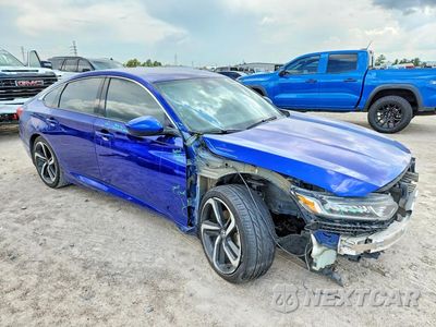 Czwarte zdjęcie samochodu z boku: 2018 HONDA ACCORD SPORT VIN:1HGCV1F31JA152582 - miniatura