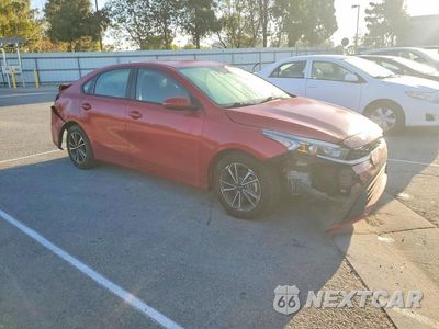 Czwarte zdjęcie samochodu z boku: 2022 KIA FORTE LXS VIN:3KPF24AD9NE436518 - miniatura