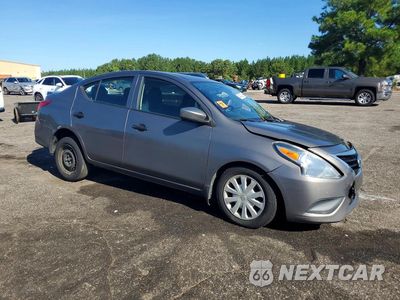 Czwarte zdjęcie samochodu z boku: 2017 NISSAN VERSA 1.6 S PLUS VIN:3N1CN7AP8HL904103 - miniatura