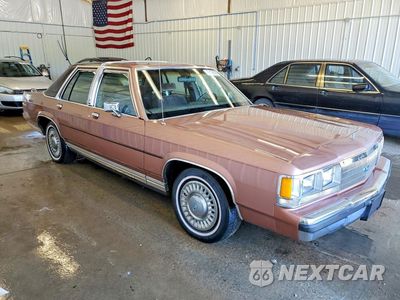 Czwarte zdjęcie samochodu z boku: 1991 FORD CROWN VICTORIA VIN:2FACP73F6MX107052 - miniatura