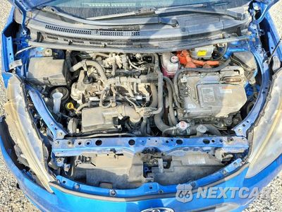 Zdjęcie 11 z 12 samochodu: 2017 TOYOTA PRIUS C ONE VIN:JTDKDTB34H1596452 - miniatura