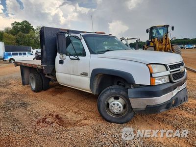 Czwarte zdjęcie samochodu z boku: 2007 CHEVROLET SILVERADO C3500 VIN:1GBJC34D07E157734 - miniatura