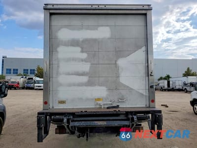 Zdjęcie 6 z 13 samochodu: 2018 ISUZU NPR - BOX TRUCK VIN:JALB4W178J7F00123 - miniatura