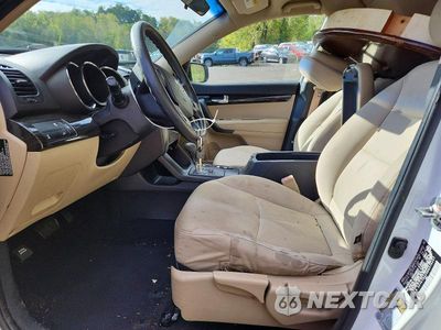 Zdjęcie 7 z 12 samochodu: 2013 KIA SORENTO LX VIN:5XYKTDA29DG376297 - miniatura