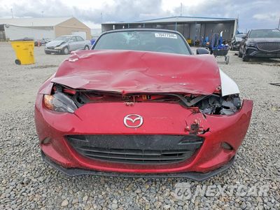 Piąte zdjęcie samochodu w środku: 2023 MAZDA MX-5 MIATA CLUB VIN:JM1NDAC70P0554769 - miniatura
