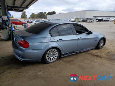 Trzecie zdjęcie samochodu z tyłu: 2009 BMW 328 XI SULEV VIN:WBAPK53539A644447 - miniatura