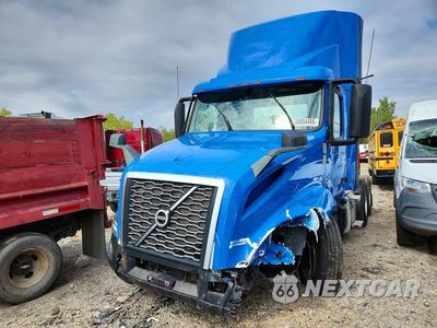 2022 VOLVO VNL SEMI TRUCK 4V4NC9EH8NN303333 - główne zdjęcie licytacji z USA - miniatura