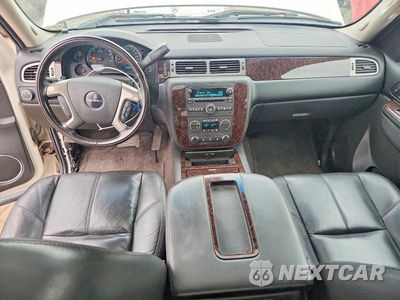 Zdjęcie 8 z 12 samochodu: 2010 GMC SIERRA K1500 DENALI VIN:3GTRKXE22AG267240 - miniatura