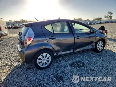 Trzecie zdjęcie samochodu z tyłu: 2013 TOYOTA PRIUS C ONE VIN:JTDKDTB36D1556092 - miniatura