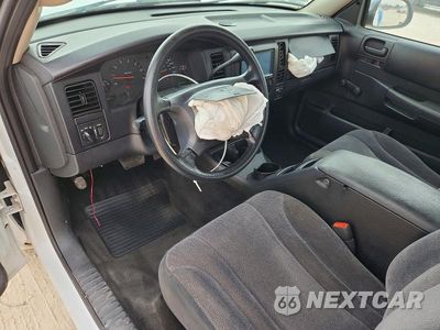 Zdjęcie 8 z 12 samochodu: 2003 DODGE DAKOTA SXT VIN:1D7HL12X53S290101 - miniatura