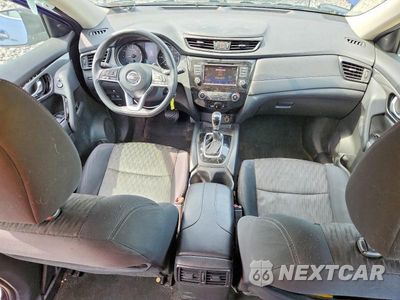 Zdjęcie 8 z 12 samochodu: 2018 NISSAN ROGUE S VIN:5N1AT2MV7JC718797 - miniatura