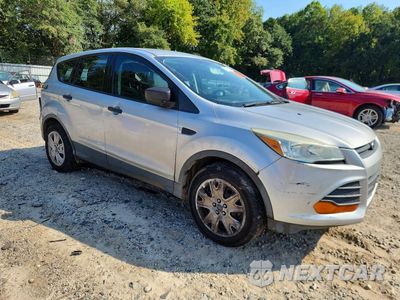 Czwarte zdjęcie samochodu z boku: 2015 FORD ESCAPE S VIN:1FMCU0F7XFUC10656 - miniatura