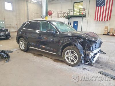 Czwarte zdjęcie samochodu z boku: 2021 AUDI Q5 PREMIUM VIN:WA1AAAFY1M2003661 - miniatura