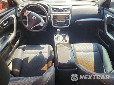 Zdjęcie 8 z 12 samochodu: 2016 NISSAN ALTIMA 2.5 S VIN:1N4AL3AP5GN334181 - miniatura