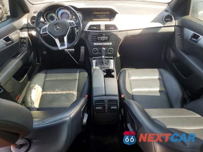 Zdjęcie 8 z 12 samochodu: 2012 MERCEDES-BENZ C 250 VIN:WDDGF4HB3CA651640 - miniatura
