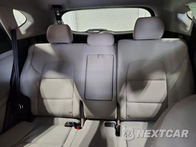 Zdjęcie 10 z 14 samochodu: 2019 HYUNDAI TUCSON SE VIN:KM8J2CA45KU941064 - miniatura