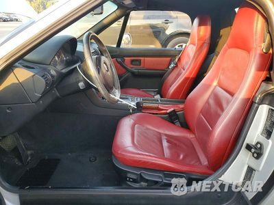 Zdjęcie 7 z 12 samochodu: 2000 BMW Z3 2.3 VIN:4USCH9345YLG03171 - miniatura
