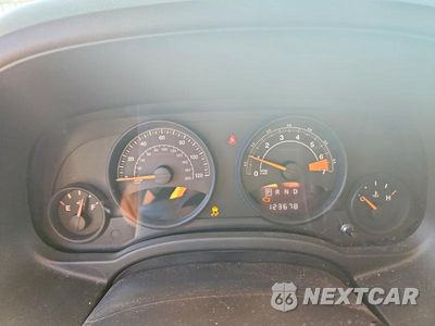 Zdjęcie 9 z 14 samochodu: 2014 JEEP PATRIOT SPORT VIN:1C4NJRBB3ED533790 - miniatura