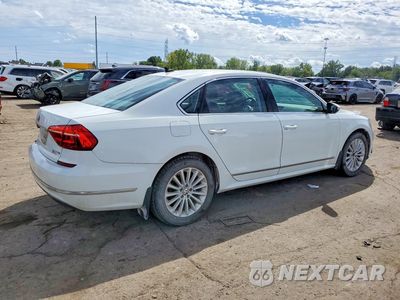 Trzecie zdjęcie samochodu z tyłu: 2016 VOLKSWAGEN PASSAT SE VIN:1VWBT7A35GC022910 - miniatura