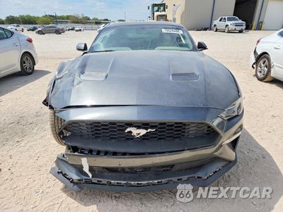 Piąte zdjęcie samochodu w środku: 2020 FORD MUSTANG VIN:1FA6P8TH2L5138626 - miniatura