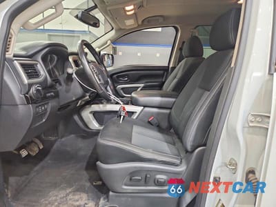 Zdjęcie 7 z 12 samochodu: 2018 NISSAN TITAN SV VIN:1N6AA1E59JN534689 - miniatura