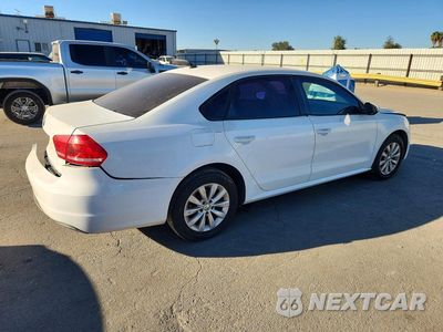 Trzecie zdjęcie samochodu z tyłu: 2012 VOLKSWAGEN PASSAT S VIN:1VWAP7A30CC103226 - miniatura