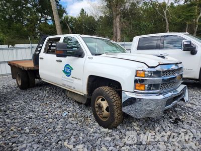 Czwarte zdjęcie samochodu z boku: 2019 CHEVROLET SILVERADO C3500 VIN:1GB4CVCY6KF211988 - miniatura