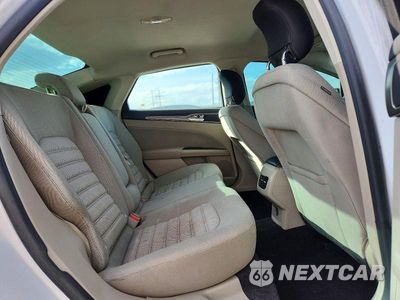 Zdjęcie 10 z 12 samochodu: 2017 FORD FUSION SE VIN:3FA6P0H71HR181778 - miniatura