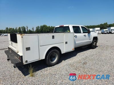 Trzecie zdjęcie samochodu z tyłu: 2017 CHEVROLET SILVERADO C3500 VIN:1GB4CYCY3HF185781 - miniatura