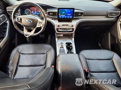 Zdjęcie 8 z 13 samochodu: 2020 FORD EXPLORER XLT VIN:1FMSK8DH5LGC85139 - miniatura