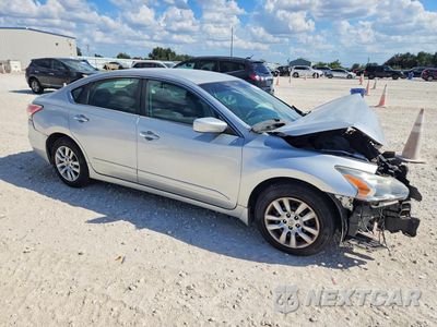 Czwarte zdjęcie samochodu z boku: 2015 NISSAN ALTIMA 2.5 S VIN:1N4AL3AP4FN303826 - miniatura