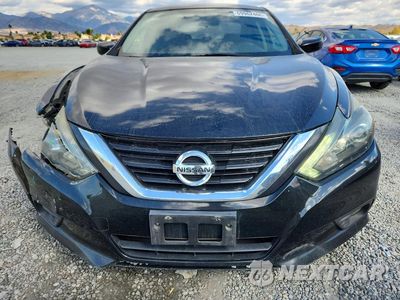 Piąte zdjęcie samochodu w środku: 2017 NISSAN ALTIMA 2.5 SR VIN:1N4AL3AP1HC238402 - miniatura