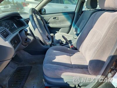 Zdjęcie 7 z 12 samochodu: 2001 TOYOTA CAMRY LE V6 VIN:4T1BF22K31U958993 - miniatura