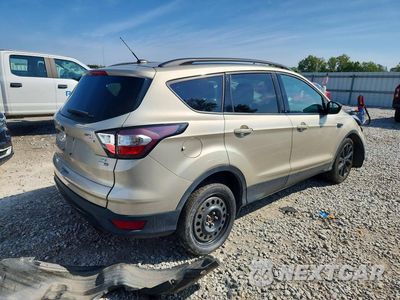 Trzecie zdjęcie samochodu z tyłu: 2017 FORD ESCAPE SE VIN:1FMCU9GD3HUE90223 - miniatura