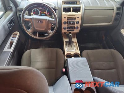 Zdjęcie 8 z 13 samochodu: 2009 FORD ESCAPE XLT VIN:1FMCU93G29KC25886 - miniatura