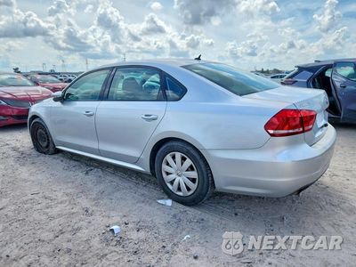 Drugie zdjęcie samochodu z przodu: 2012 VOLKSWAGEN PASSAT S VIN:1VWAH7A37CC035018 - miniatura