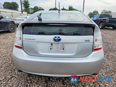Zdjęcie 6 z 12 samochodu: 2010 TOYOTA PRIUS III VIN:JTDKN3DU7A5084749 - miniatura