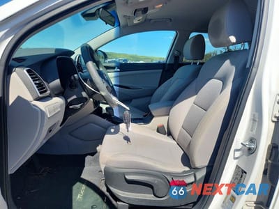 Zdjęcie 7 z 14 samochodu: 2019 HYUNDAI TUCSON SE VIN:KM8J2CA44KU927821 - miniatura