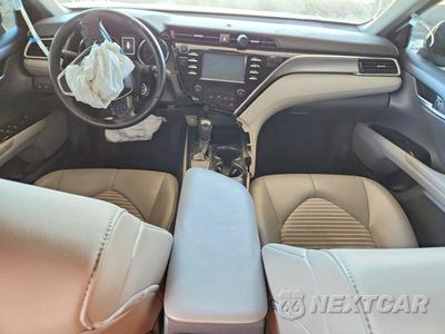 Zdjęcie 8 z 12 samochodu: 2018 TOYOTA CAMRY SE VIN:4T1B11HK5JU109688 - miniatura