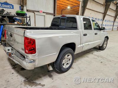 Trzecie zdjęcie samochodu z tyłu: 2005 DODGE DAKOTA QUAD SLT VIN:1D7HE48N45S308348 - miniatura