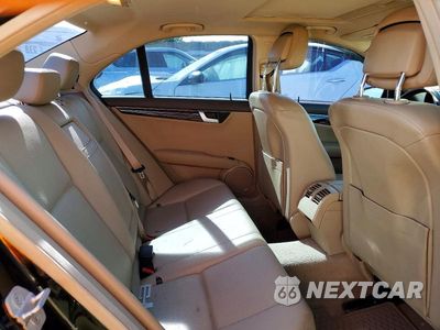 Zdjęcie 10 z 12 samochodu: 2013 MERCEDES-BENZ C 300 4MATIC VIN:WDDGF8AB9DR246046 - miniatura