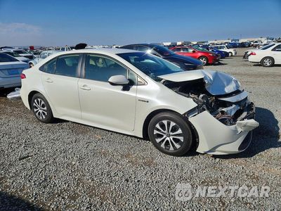 Czwarte zdjęcie samochodu z boku: 2020 TOYOTA COROLLA LE VIN:JTDEBRBE7LJ021567 - miniatura