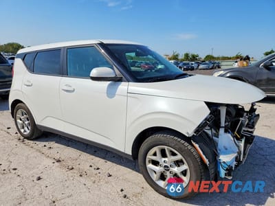 Czwarte zdjęcie samochodu z boku: 2025 KIA SOUL LX VIN:KNDJ23AU4S7926994 - miniatura