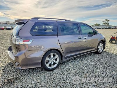 Trzecie zdjęcie samochodu z tyłu: 2013 TOYOTA SIENNA SPORT VIN:5TDXK3DC7DS300927 - miniatura